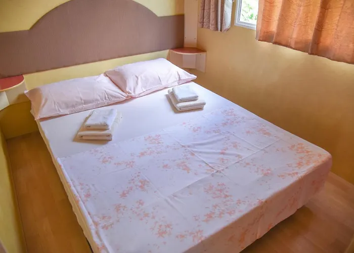 Mobile Homes Кемпинг *